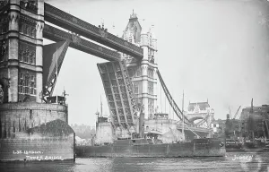 Reflecting Prints: Tower Bridge