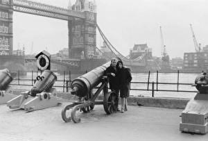 Images Dated 27th March 2012: Tower Bridge, London