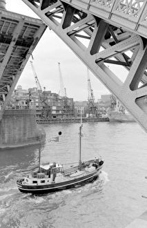 Images Dated 21st September 2015: Tower Bridge, London - The Bridge raised