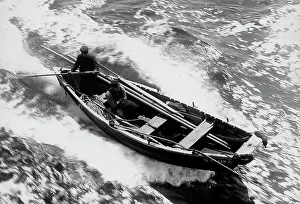 Towing Prints: Towing a pilot cobble in 1907