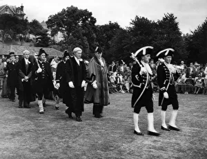 Images Dated 19th April 2018: TOWN CRIER / CONTEST