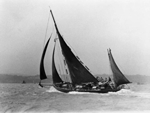 Images Dated 21st November 2016: Traditional fishing trawler, Torbay, Devon