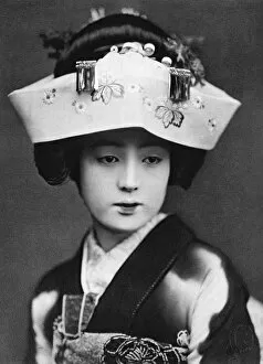 Bridal Gallery: A traditional Japanese headdress worn by brides