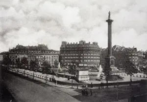 Trafalgar Sq / Photo / 1890