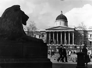 TRAFALGAR SQUARE 1950S