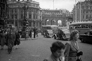 Gallacher Gallery: Trafalgar Square and Admiralty Arch