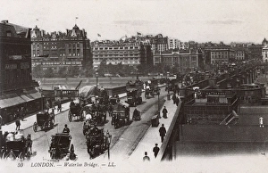 Horse Drawn Gallery: Traffic on Waterloo Bridge, London