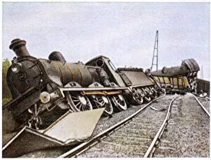 Train Derailed / 1914