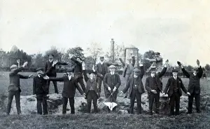 Spell Prints: Trainee Signalmen use semaphore to spell their regiment