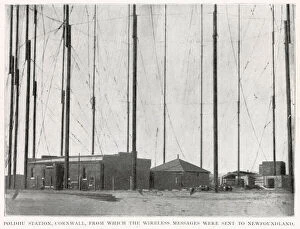 Marconi Collection: Transatlantic success, the forest of the telegraph poles at Poldhu Station, Cornwall