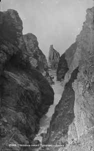 Gorge Prints: Tregudda Gorge, Padstow