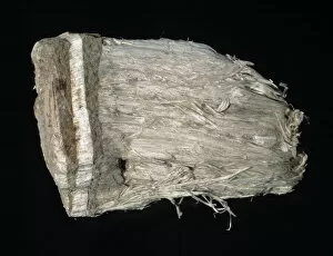 Aerinite Gallery: Tremolite asbestos from France