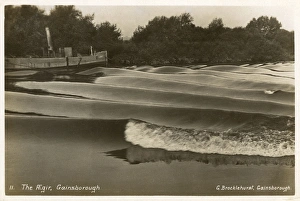 Images Dated 16th June 2016: The Trent Aegir at Gainsborough - Tidal Bore