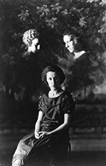 Harry Price Library Gallery: Triple Image Photo