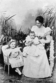 Olga Prints: The Tsaritsa Alexandra with her two eldest daughters