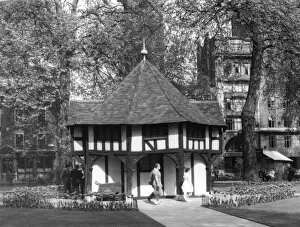 Images Dated 17th May 2011: Tudor Summerhouse