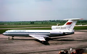 Cyrillic Prints: Tupolev Tu-154B СССР-85242