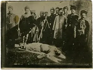 Surround Prints: Turkey - Ottoman Soldiers surround a slain Armenian Man