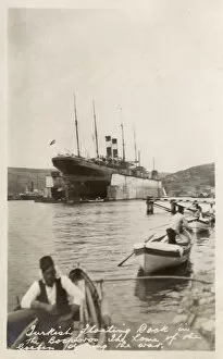 Selim Collection: Turkish Floating dock in the Bosphorus