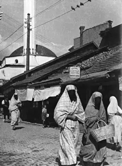 Veiled Prints: Turkish Women 1930S