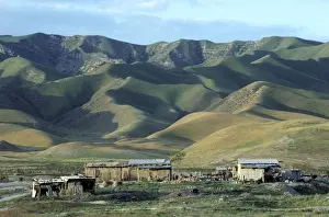 Kopetdag Prints: Turkmen people houses - built of mud - Karahoudan
