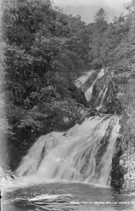 Flowing Prints: Tyn-y-Groes Falls