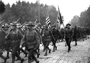 Movements Prints: U. s. Troops Paris 1917