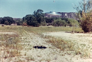 Images Dated 20th November 2013: Ufos / New Mexico / Villa