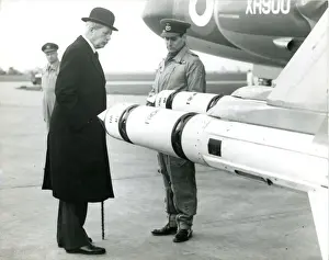 The UK Prime Minister, the Rt Hon Harold Macmillan, insp?