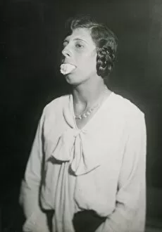 Sance Gallery: Undated photograph of Ethel Beenham with cheesecloth