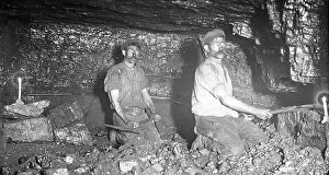 Miner Collection: Undercutting coal, Baldwins Level, Pontypool, South Wales