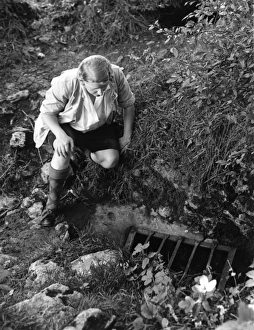 Images Dated 30th August 2011: Underground Stream Grid