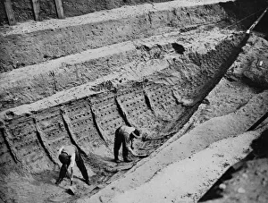 Images Dated 2nd February 2021: Unearthing the ship-grave of an Anglo-Saxon warrior king at Sutton Hoo, Suffolk
