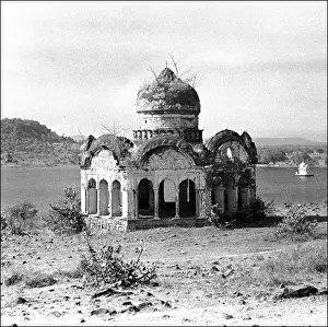 Unidentified ruined building, India