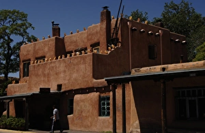 Adobe Gallery: United States. Santa Fe. House of adobe