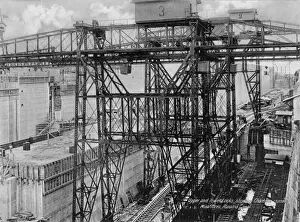 Miraflores Prints: Upper and lower locks, showing chamber cranes
