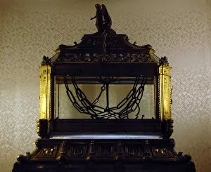 Images Dated 22nd January 2009: Urn with chains of Saint Peter. San Pietro in Vincoli. Rome