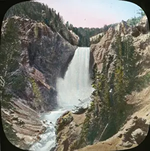 USA - The Great Falls Yellowstone Park