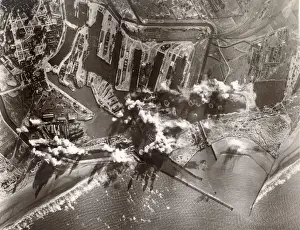Usaaf Prints: USaF B-24 Liberators bomb the Trystian Lock