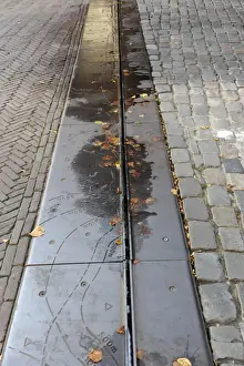 Utrecht. Line indicating the old route of the Roman city wal