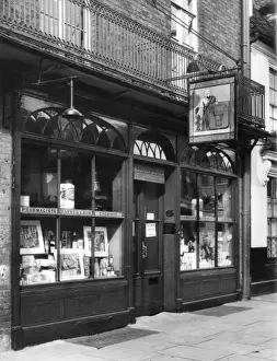 Uxbridge Chemist s