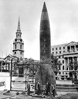 Images Dated 10th October 2004: V-2 Rocket in Trafalgar Square, 1945
