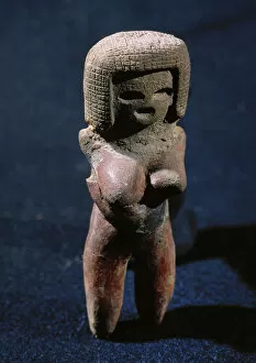 Natives Gallery: Valdivia culture. Ecuador. 3500 BC-1800 BC. Venus statuette