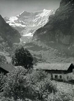 Images Dated 7th May 2021: Valley Scene, Grindelwald, Switzerland