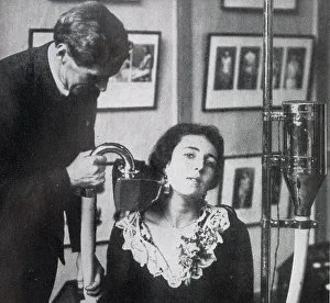 Horticultural Prints: Vapour Lamp Treatment for Spots 1928