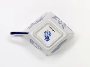 Ceramic Gallery: Variety tea cup, underside