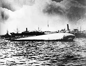 Capsized Prints: Various ships at sea, WW1