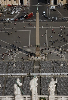 Radial Gallery: Vatican City. St. Peters Square from the dome