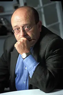 VAZQUEZ MONTALBAN, Manuel (1939-2003). catalan writer