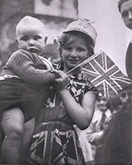 Celebrations Prints: VE Day - children celebrating